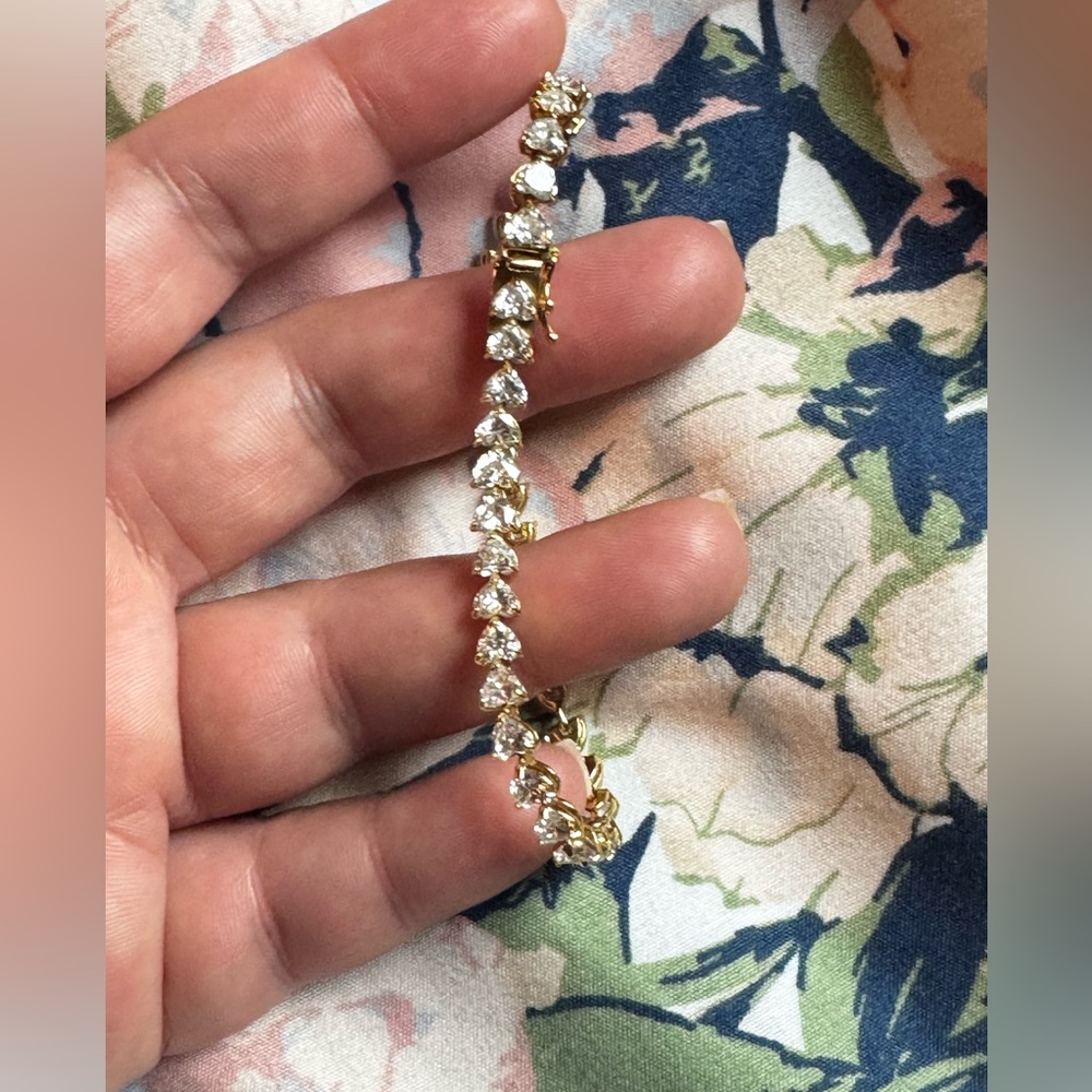 18k Japan real Gold Heart Bracelet w/ 10 carat VS clarity Lab grown diamonds - Picture 3 of 6